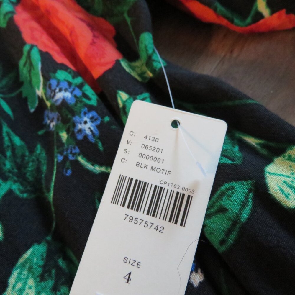 BY ANTHROPOLOGIE Lacy V-Neck Mini Dress Floral Dark Romantic Lace Size US 4 NWT - Picture 16 of 16